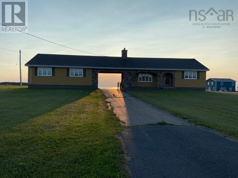 15661 Cabot Trail, Chéticamp, Nova Scotia  B0E 1H0 - Photo 4 - 202313808