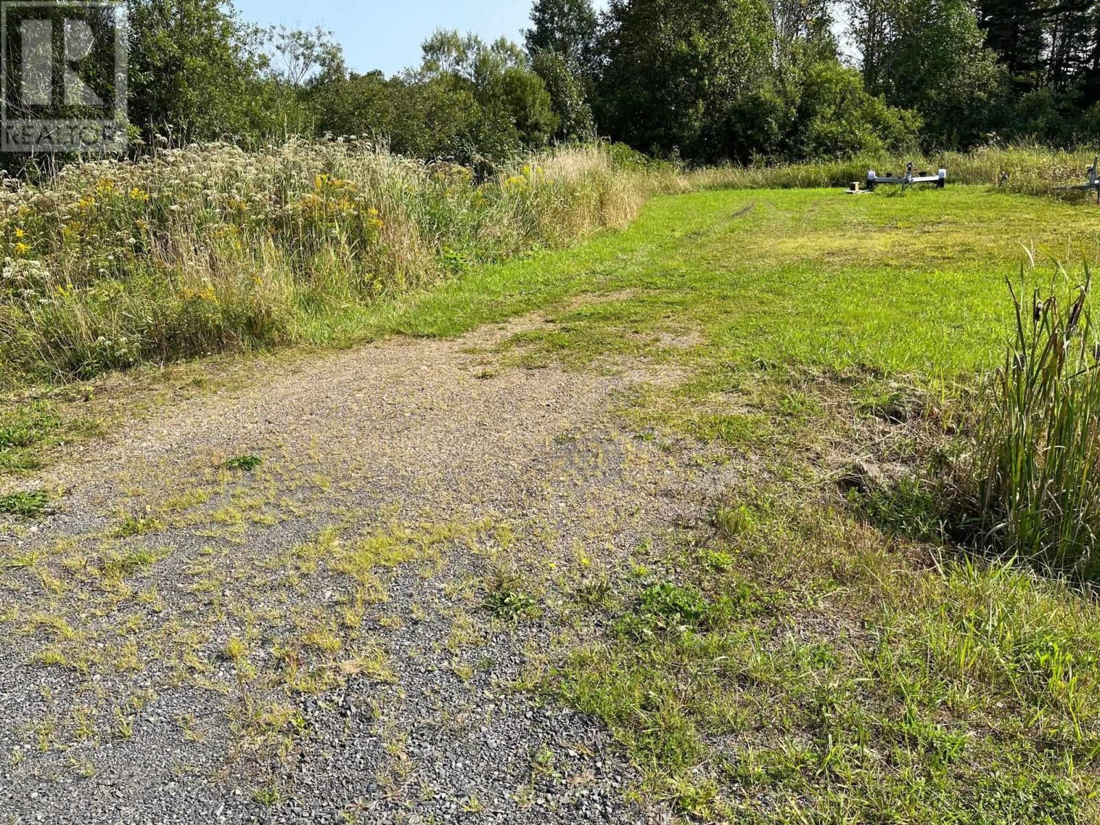 Hilltop, Baddeck, Nova Scotia  B0E 1B0 - Photo 2 - 202318559