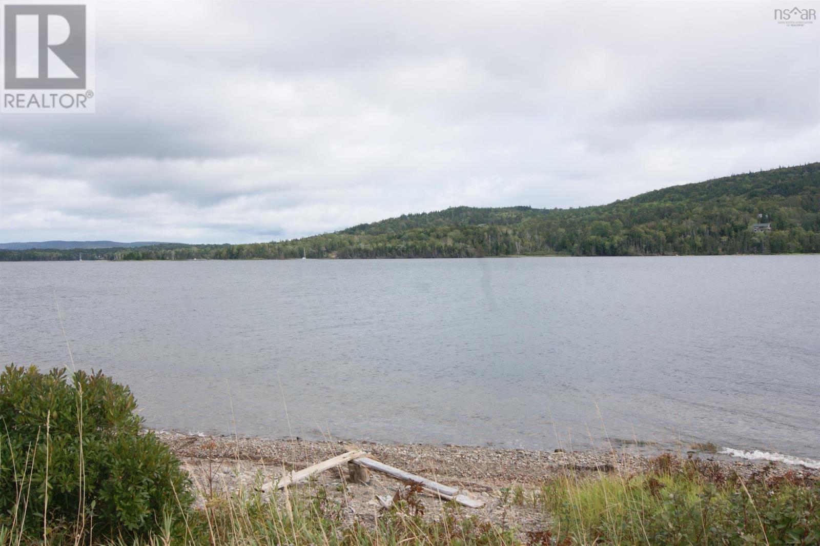 1011 Highway 205, Baddeck Bay, Nova Scotia  B2A 3L3 - Photo 9 - 202320314