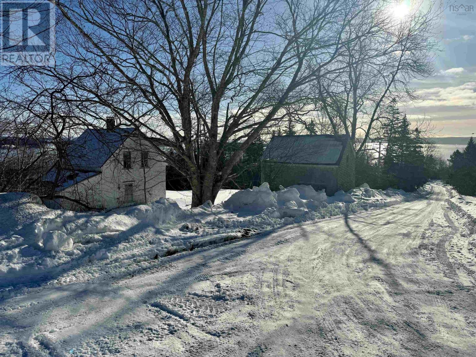 26 Mountain Road, Marble Mountain, Nova Scotia  B0E 3K0 - Photo 4 - 202403322