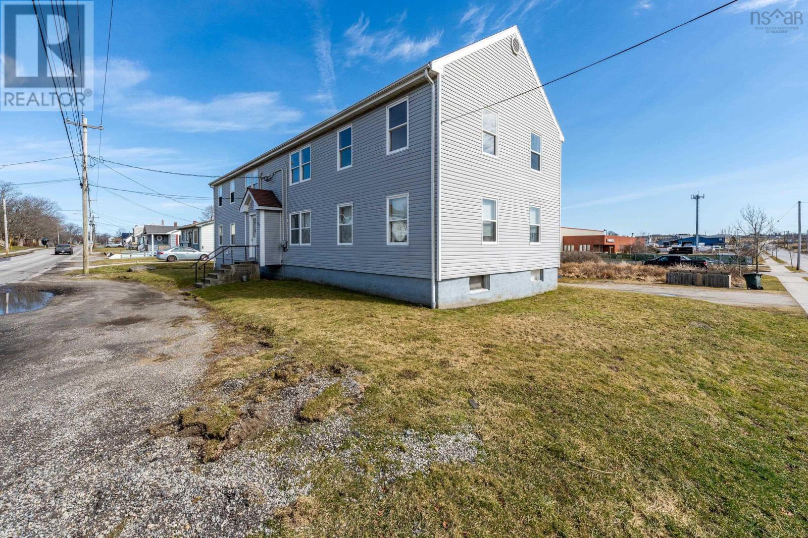 107 Pleasant Street, Yarmouth, Nova Scotia  B5A 2J5 - Photo 31 - 202405045