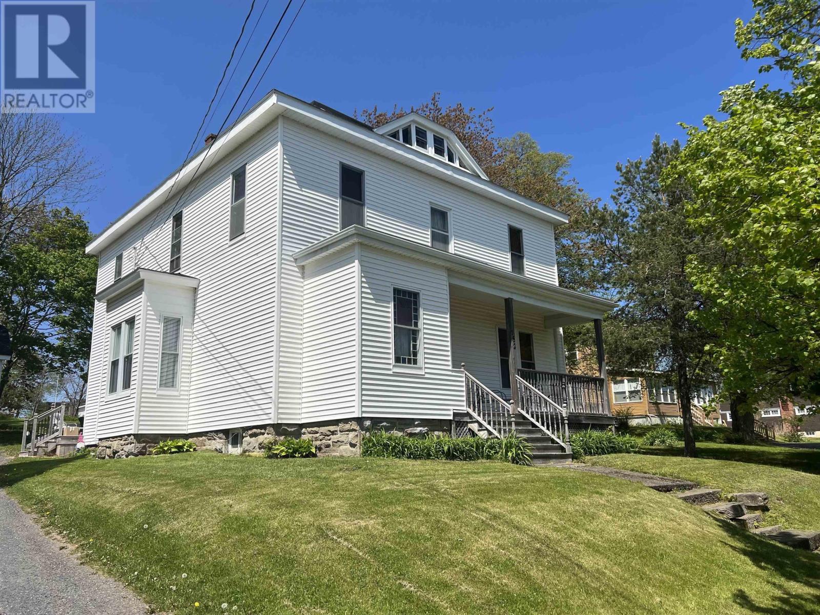 152 Faulkland Street, Pictou, Nova Scotia  B0K 1H0 - Photo 3 - 202405398