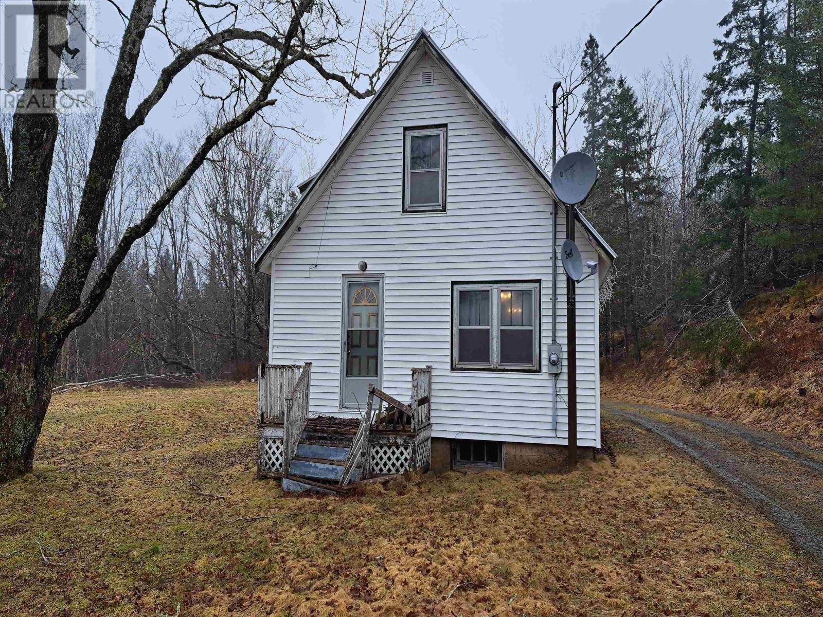 8860 Moose River Road, Lindsay Lake, Nova Scotia  B0N 1X0 - Photo 3 - 202405784