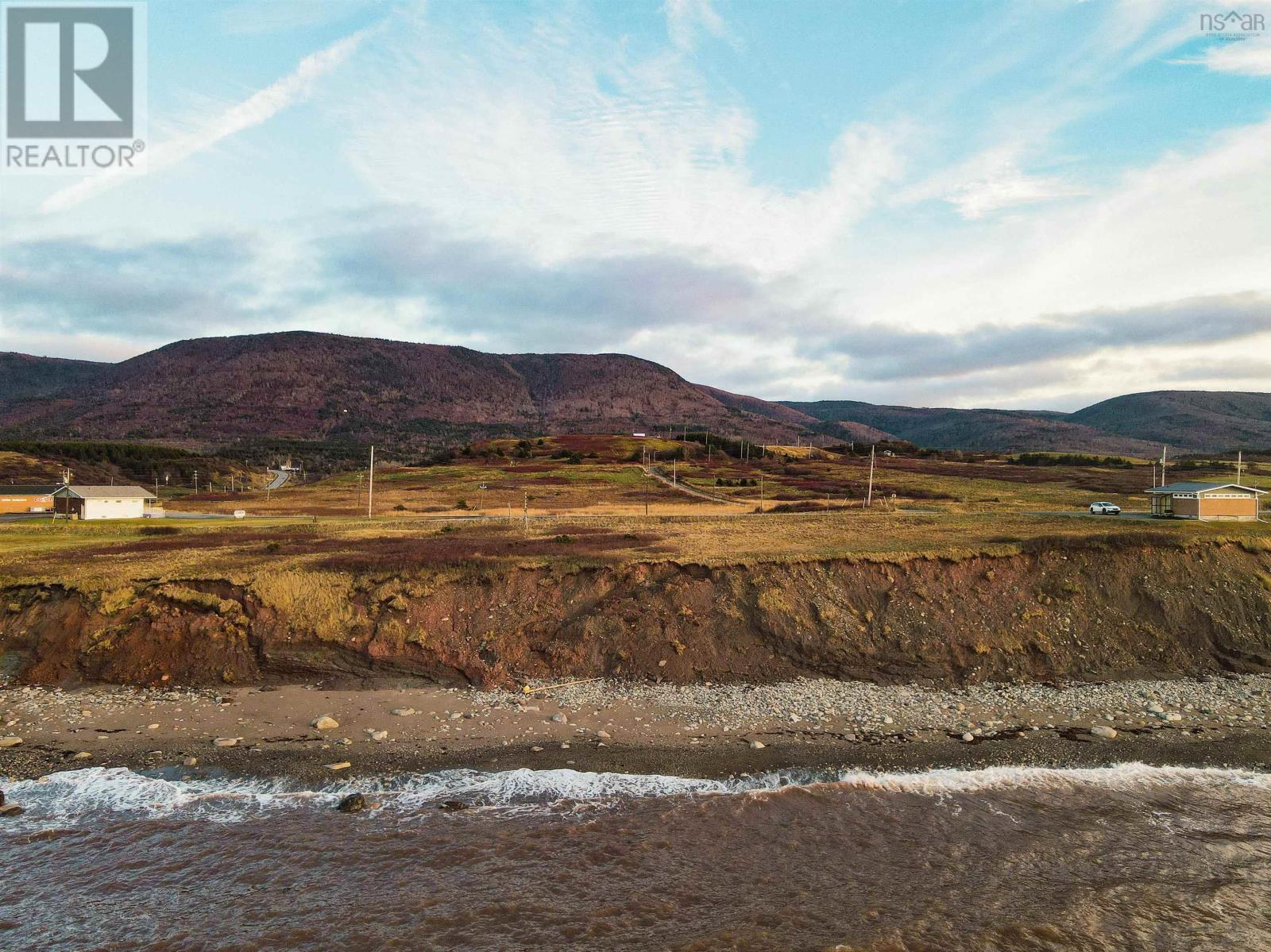 Cabot Trail, Grand Étang, Nova Scotia  B0E 1L0 - Photo 4 - 202406008