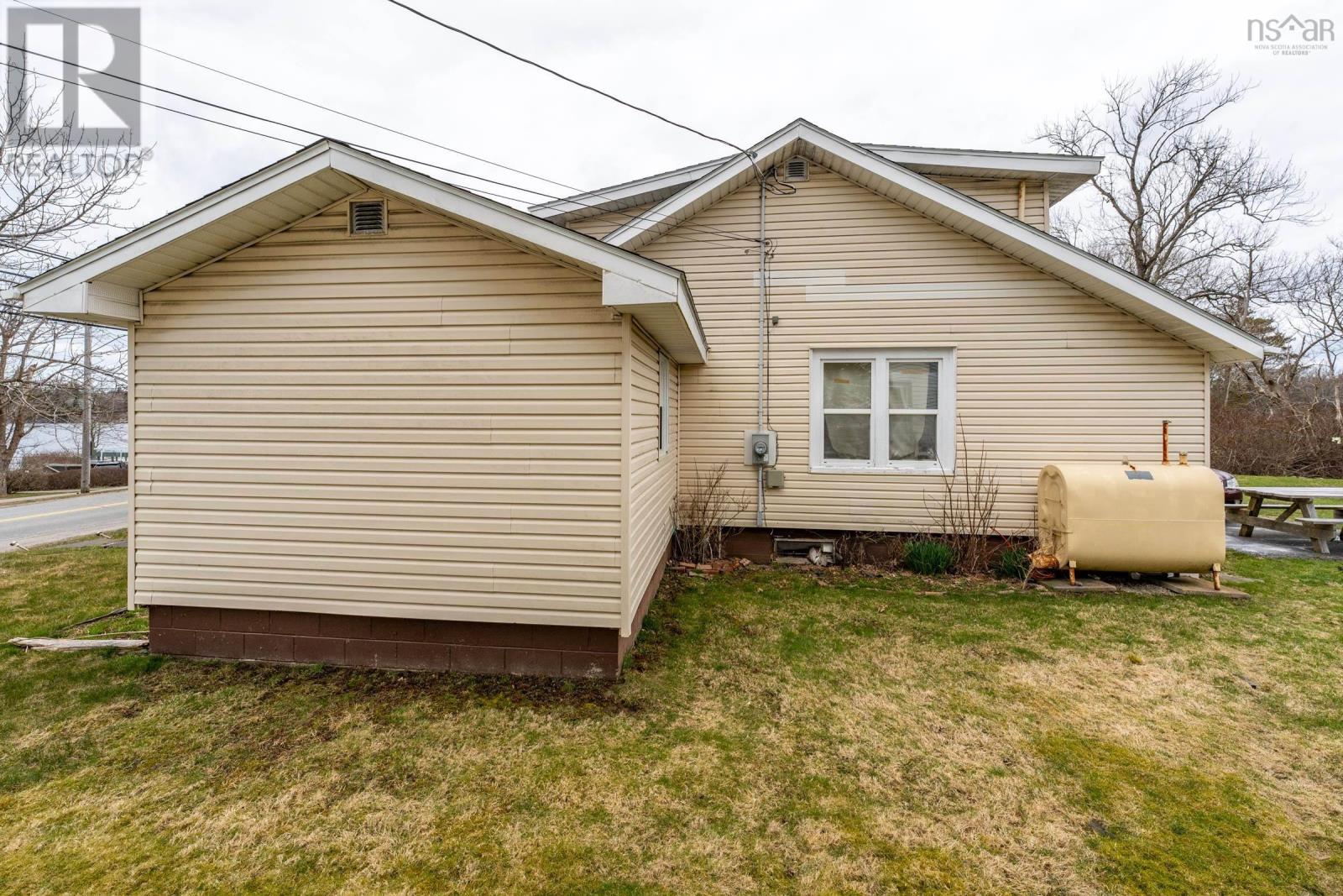 681 Main Street, Yarmouth, Nova Scotia  B5A 1K7 - Photo 9 - 202406572