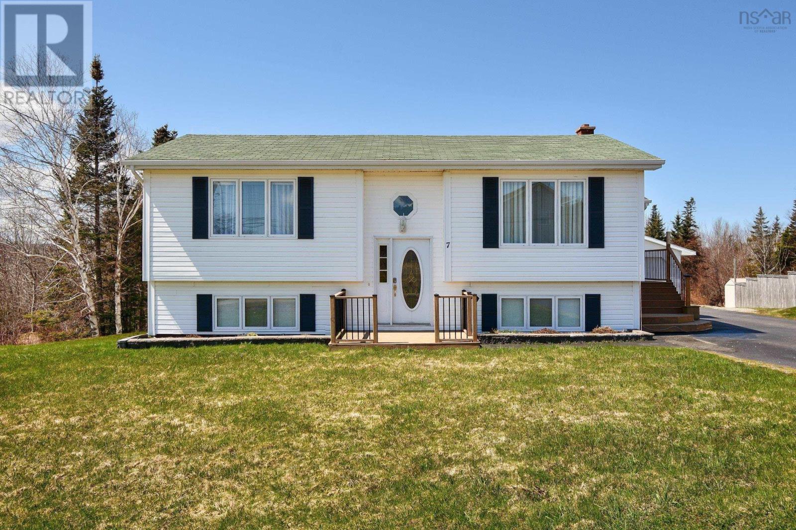 7 Pine Ridge Drive, Port Hawkesbury, Nova Scotia  B9A 2L3 - Photo 2 - 202408284