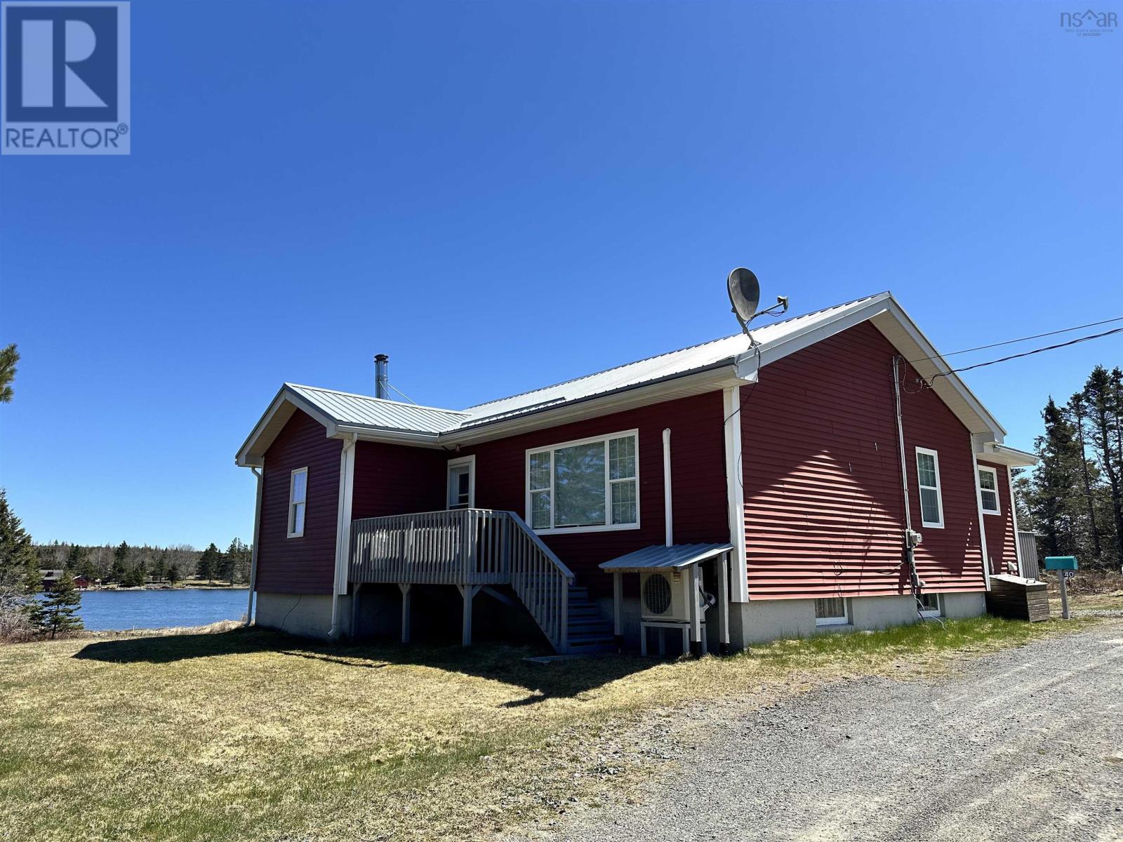 40 Ferry Road, Moser River, Nova Scotia  B0J 2K0 - Photo 2 - 202409403