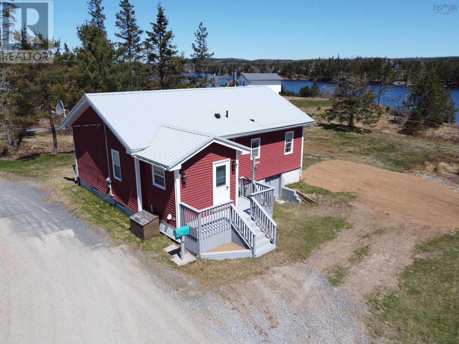 40 Ferry Road, Moser River, Nova Scotia  B0J 2K0 - Photo 3 - 202409403