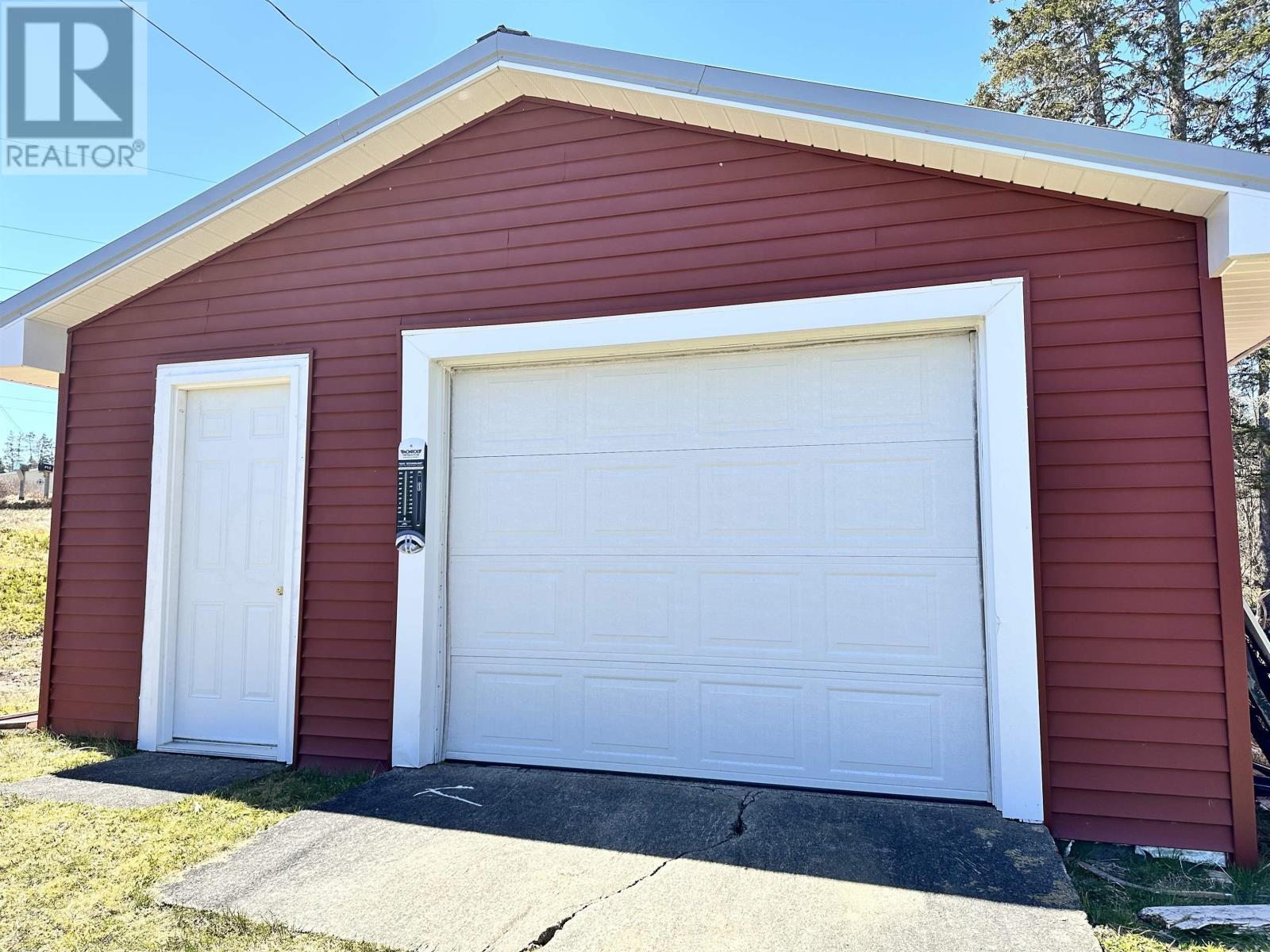 40 Ferry Road, Moser River, Nova Scotia  B0J 2K0 - Photo 4 - 202409403