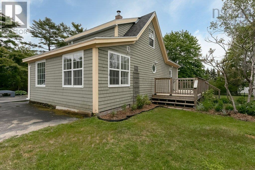 8 Island View Road, Chester, Nova Scotia  B0J 1J0 - Photo 3 - 202412704