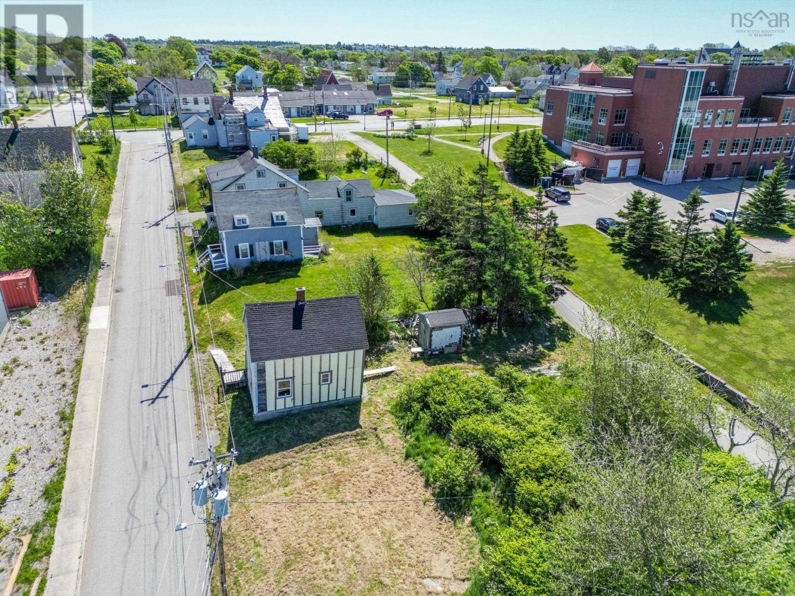 7 Pearl Street, Yarmouth, Nova Scotia  B5A 3M4 - Photo 14 - 202412705