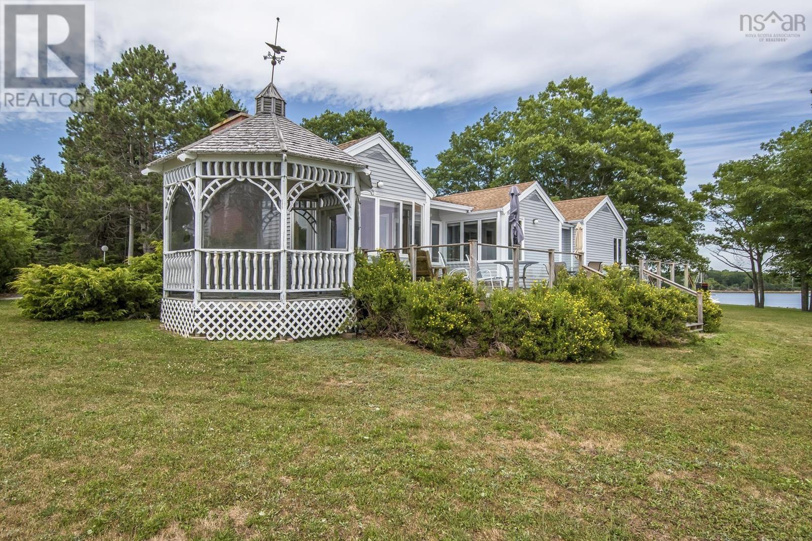 68 Murry Road, Martins Point, Nova Scotia  B0J 2E0 - Photo 4 - 202413757