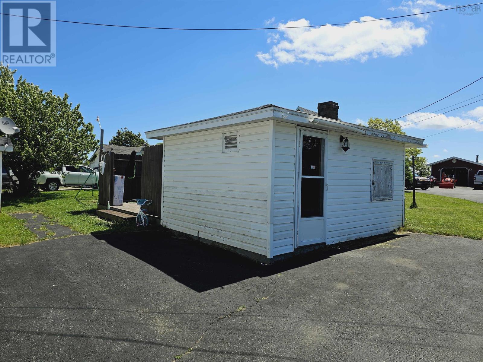 101 Butts Street, Sydney Mines, Nova Scotia  B1V 1N5 - Photo 6 - 202413955