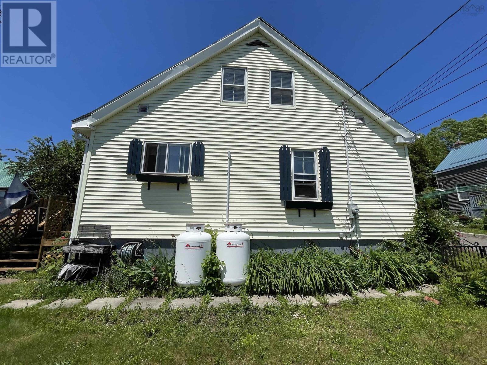 17 Victoria Street, Pictou, Nova Scotia  B0K 1N0 - Photo 28 - 202414019