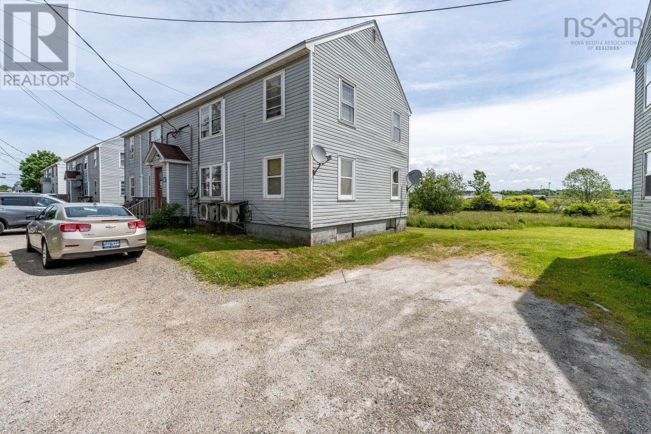 83 Pleasant Street, Yarmouth, Nova Scotia  B5A 2J3 - Photo 4 - 202414591