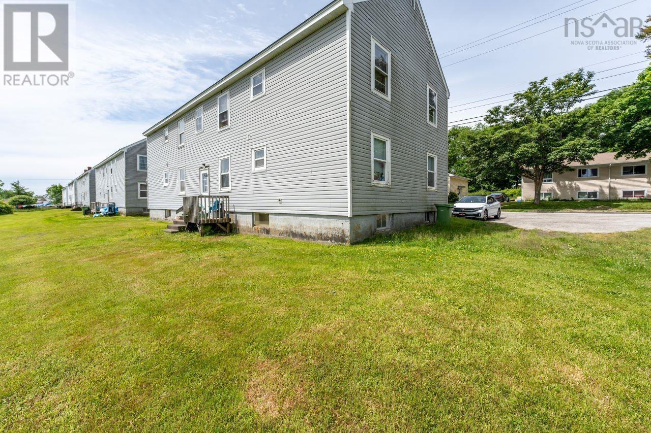 83 Pleasant Street, Yarmouth, Nova Scotia  B5A 2J3 - Photo 6 - 202414591