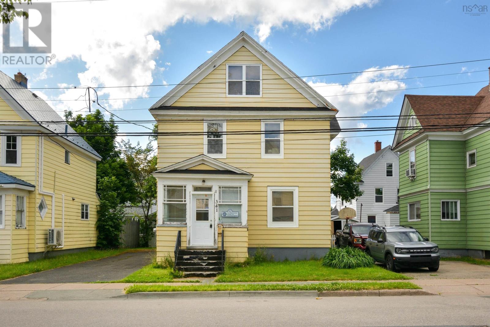 341 Townsend Street, Sydney, Nova Scotia  B1P 5G1 - Photo 2 - 202415971