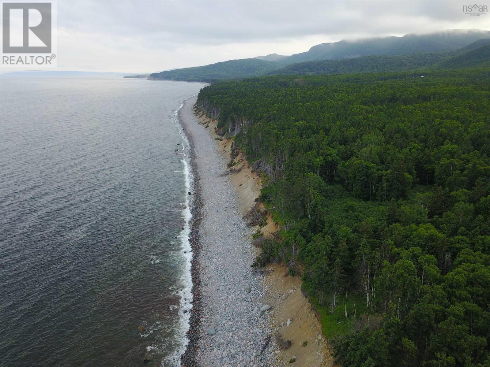 41251 Cabot Trail, Wreck Cove, Nova Scotia  B0C 1H0 - Photo 4 - 202416401