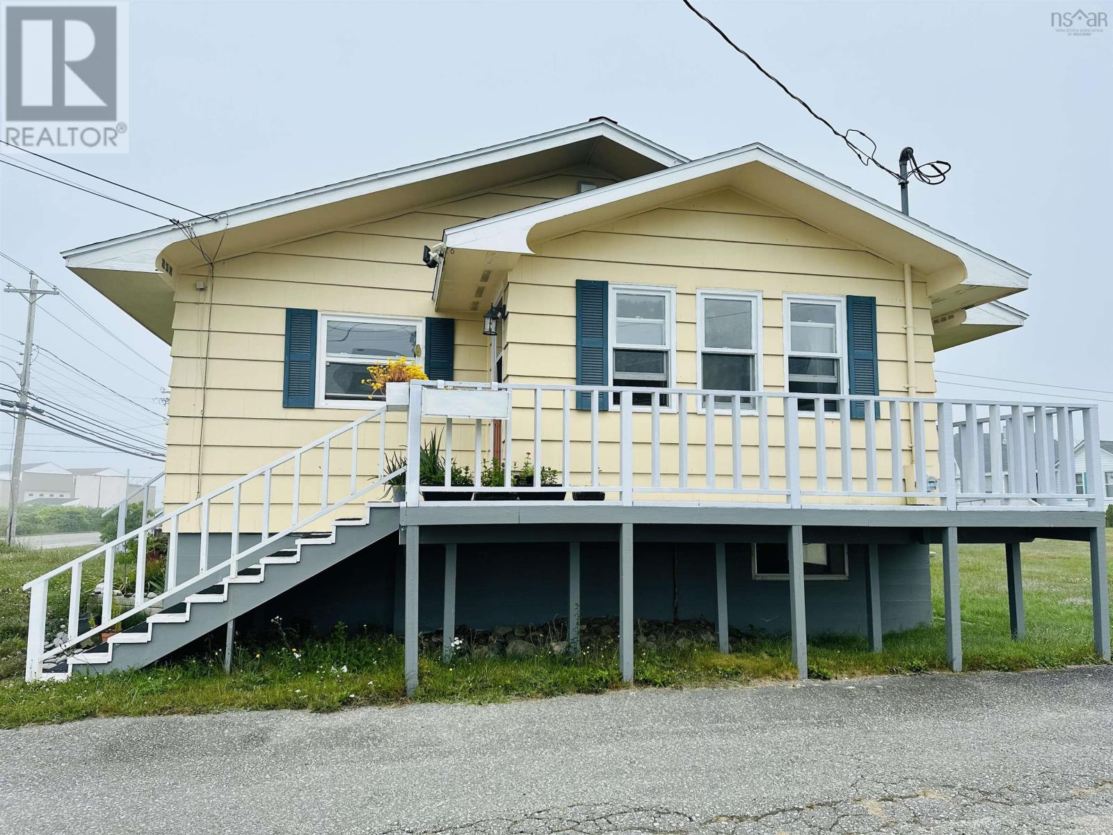 2541 Main Street, Clark's Harbour, Nova Scotia  B0W 1P0 - Photo 3 - 202416591