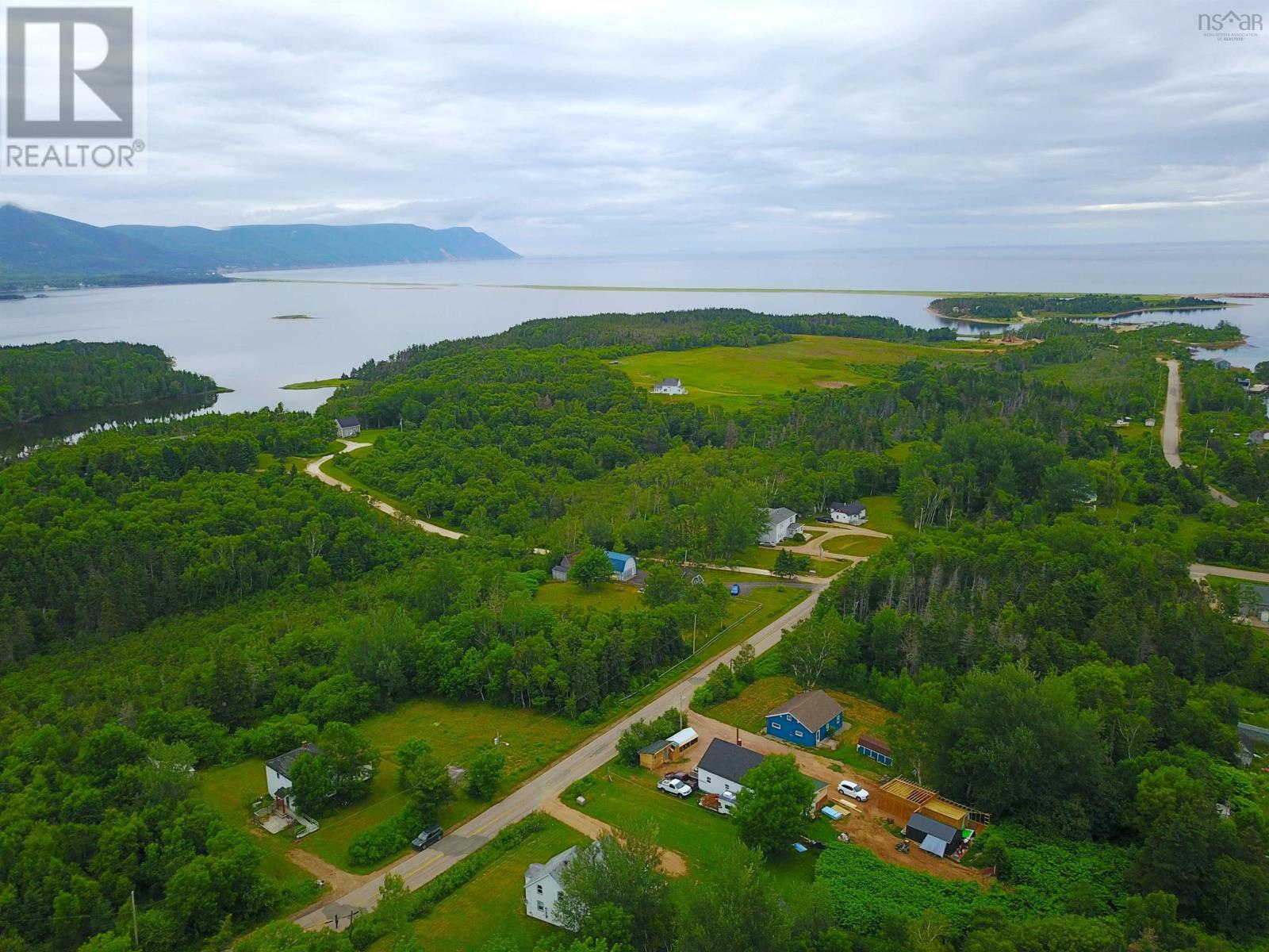 112 Mountain View Road, Dingwall, Nova Scotia  B0C 1G0 - Photo 4 - 202418365