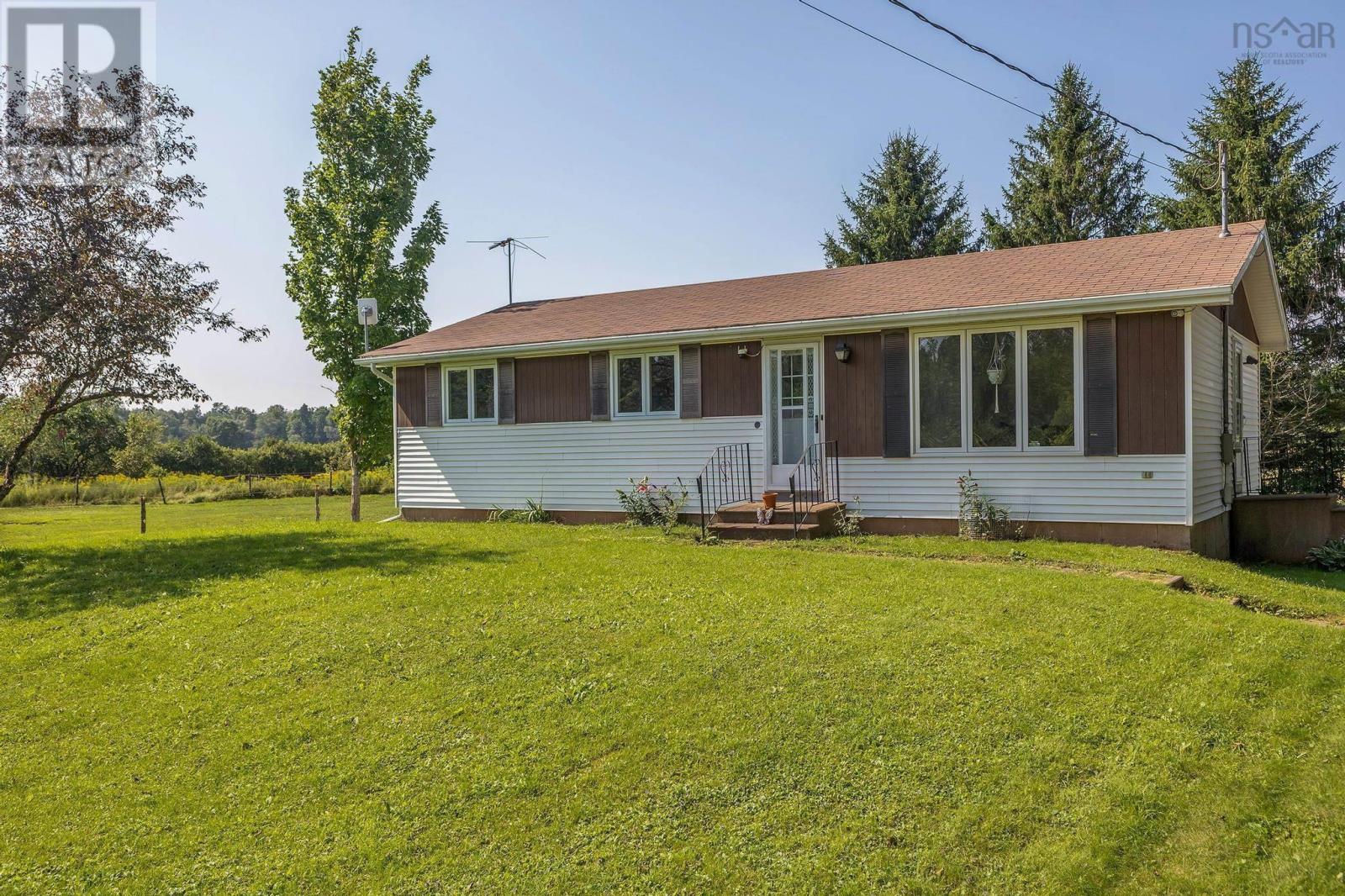 161 Valley Road, Valley, Nova Scotia  B6L 4M1 - Photo 3 - 202418871