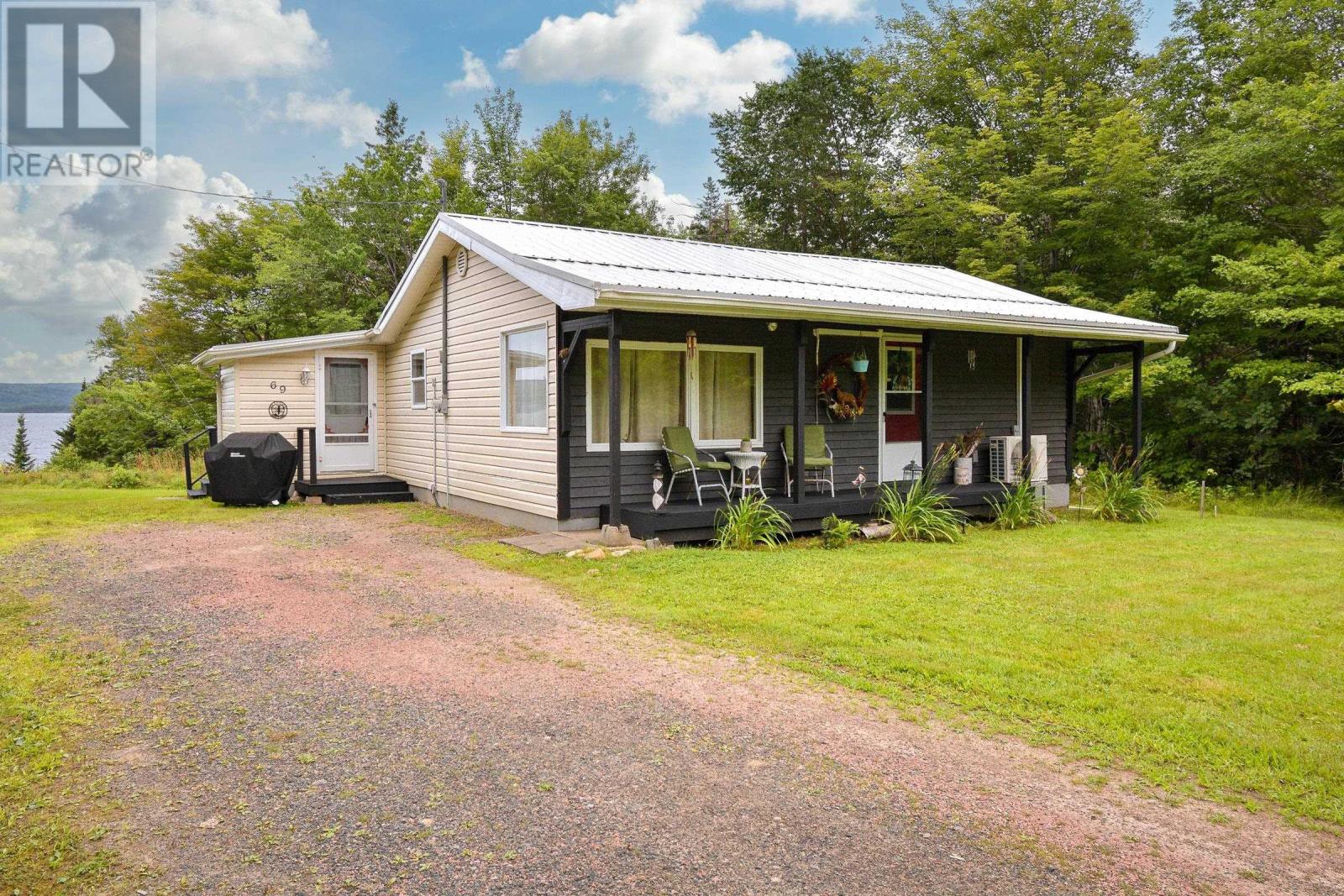 69 John Hughie Lane, Baddeck Inlet, Baddeck, Nova Scotia  B0E 1B0 - Photo 5 - 202419287