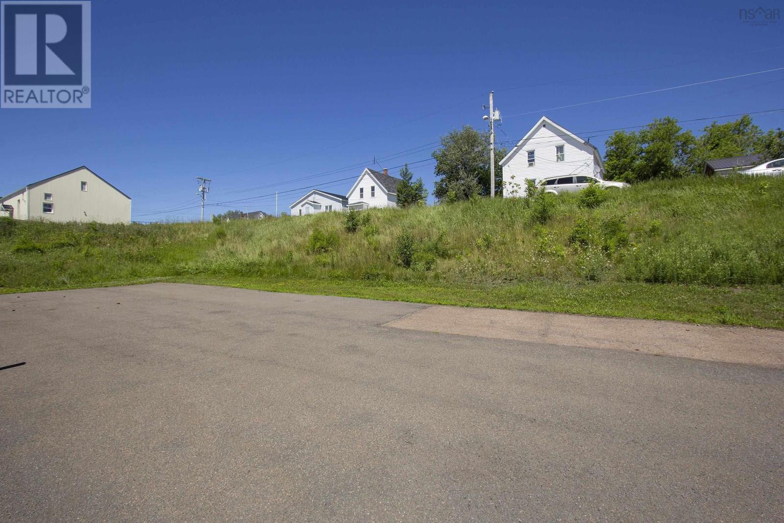 10 Elm Street, Springhill, Nova Scotia  B0M 1X0 - Photo 6 - 202419393