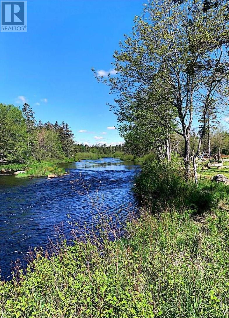 15 Nauglers Settlement Road, moser river, Nova Scotia