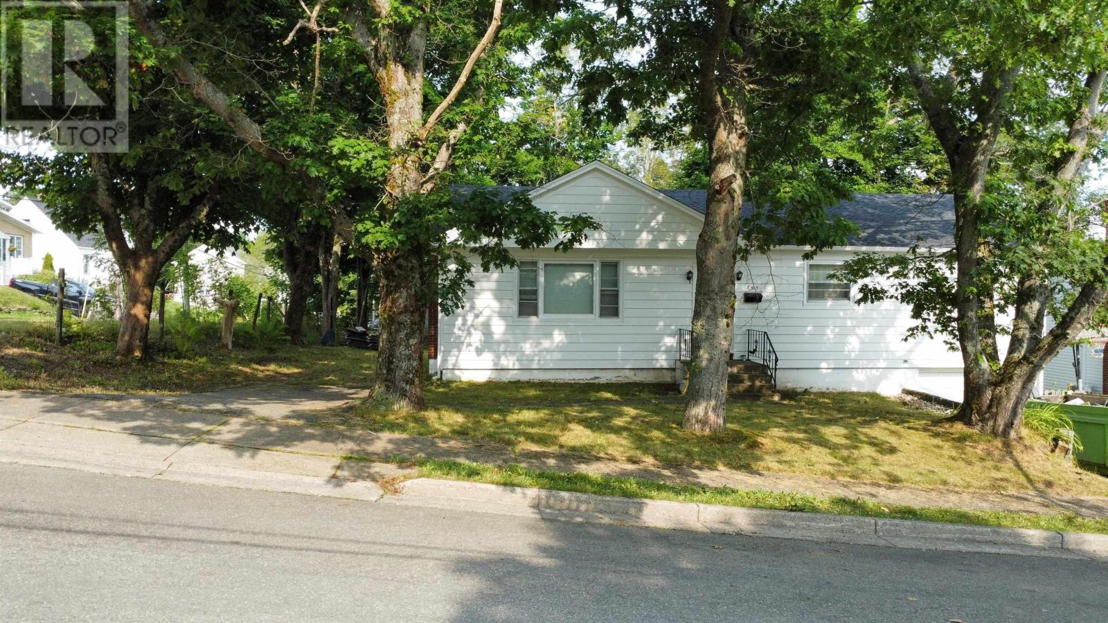 145 Grove Street, Sydney, Nova Scotia  B1P 3N3 - Photo 3 - 202420143