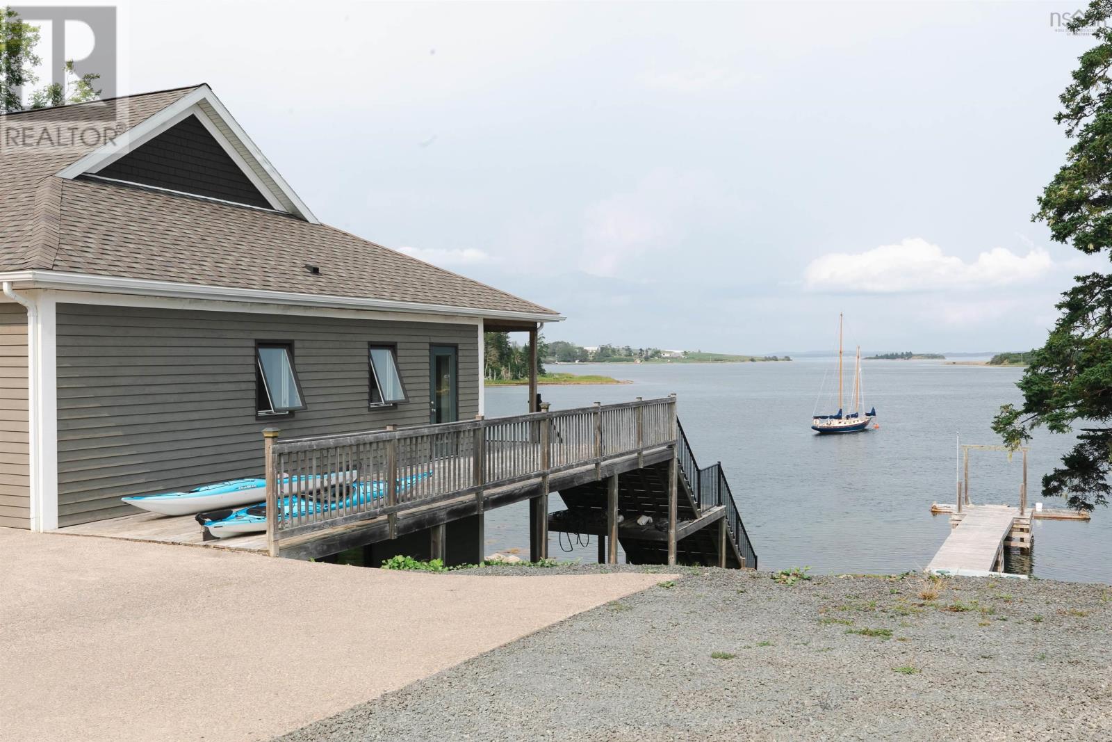 216 Hebb Point Road, Heckmans Island, Nova Scotia  B0J 2C0 - Photo 5 - 202420759