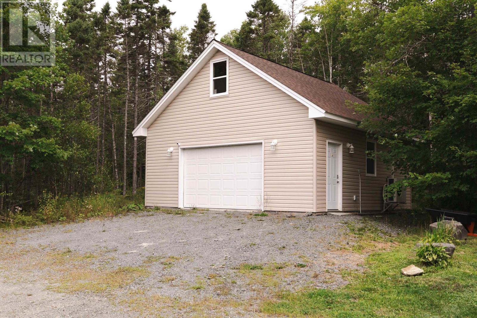 212 Renfrew Road, Enfield, Nova Scotia  B2T 1H8 - Photo 39 - 202420993