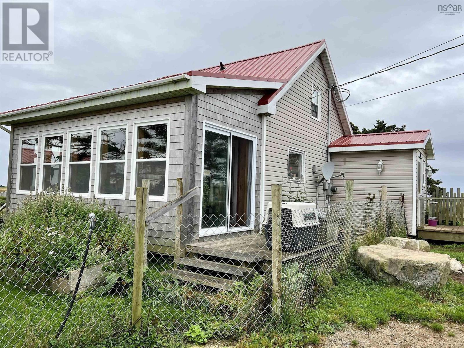 179 Hawk Point Road, Clark's Harbour, Nova Scotia  B0W 1P0 - Photo 4 - 202421083