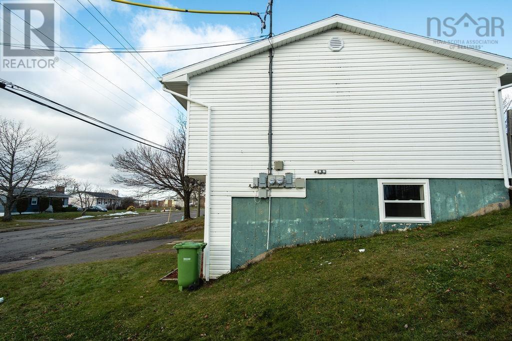 704 Queen Street, Port Hawkesbury, Nova Scotia  B9A 2W8 - Photo 46 - 202421106