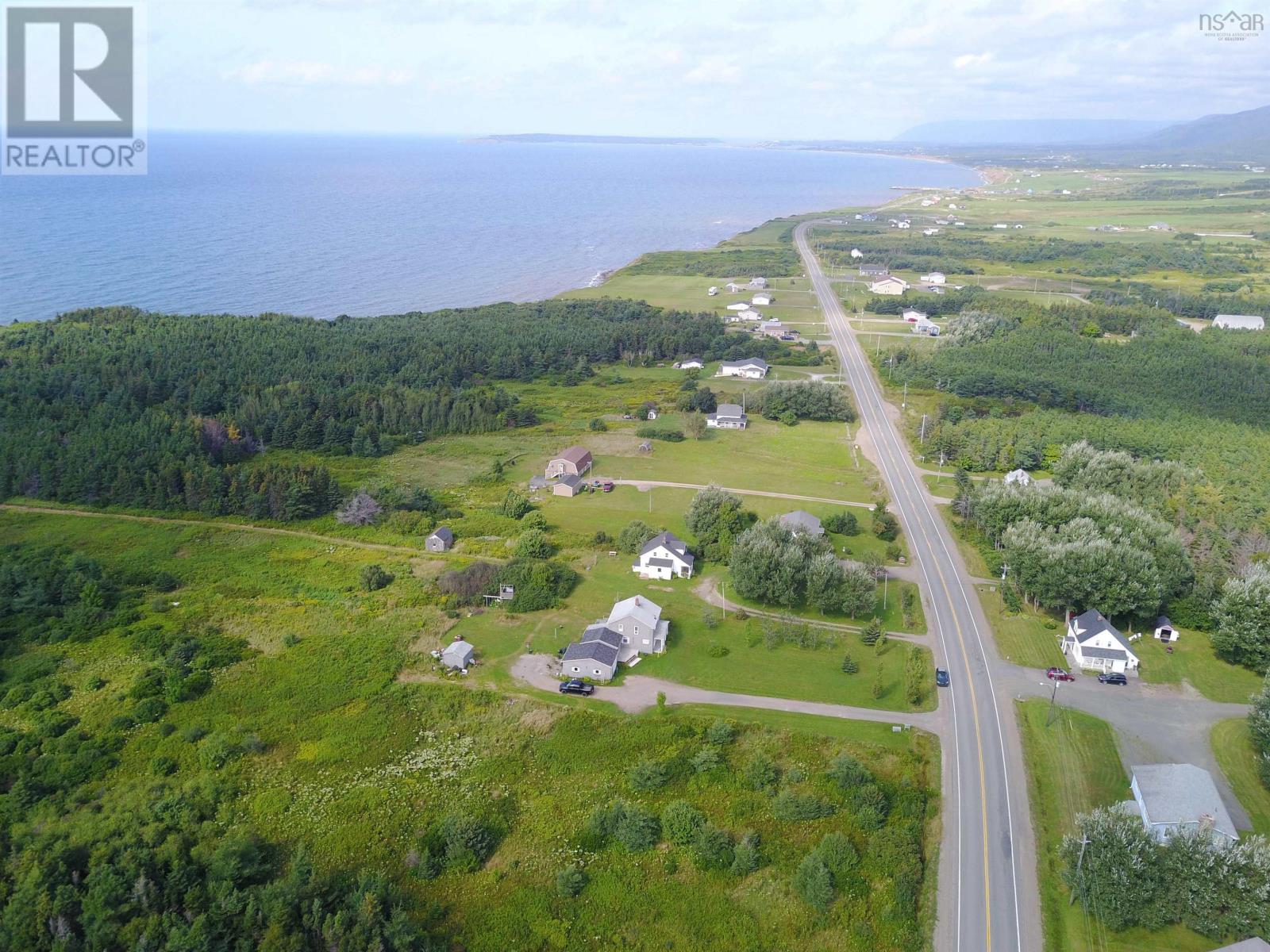 12723 Cabot Trail, Grand Étang, Nova Scotia  B0E 1H0 - Photo 10 - 202421119