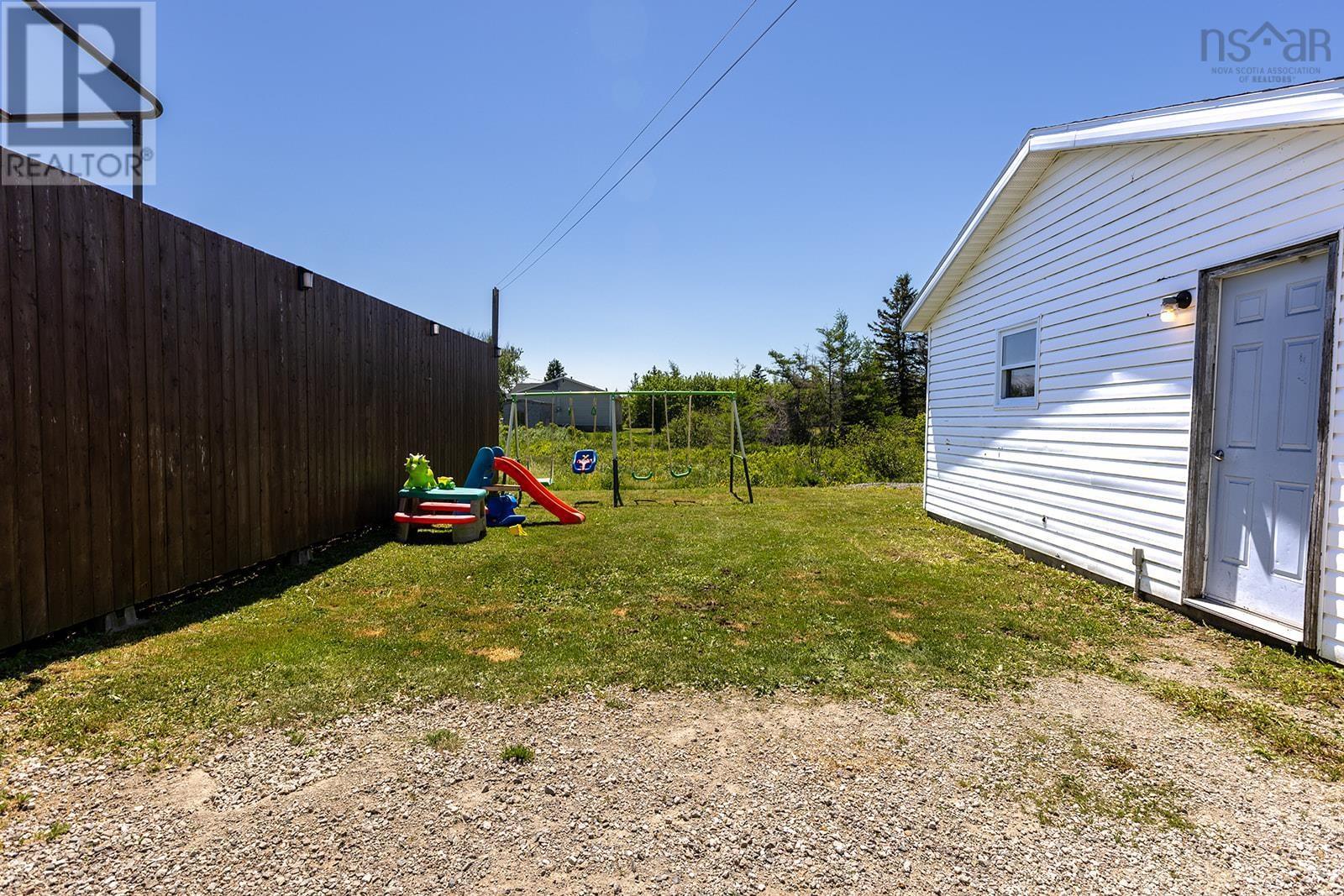 70 Birch Street, Port Morien, Nova Scotia  B1B 1A5 - Photo 3 - 202422251