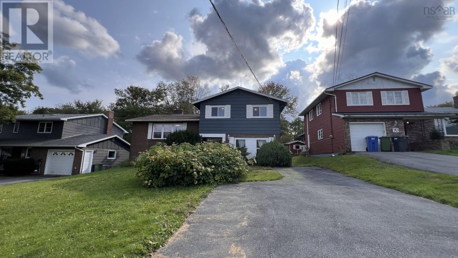 66 Sunrise Hill, Bedford, Nova Scotia  B4A 1V2 - Photo 2 - 202422310