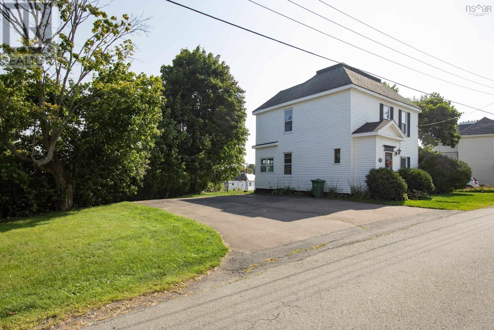 24 Pleasant Street, Parrsboro, Nova Scotia  B0M 1S0 - Photo 40 - 202422814