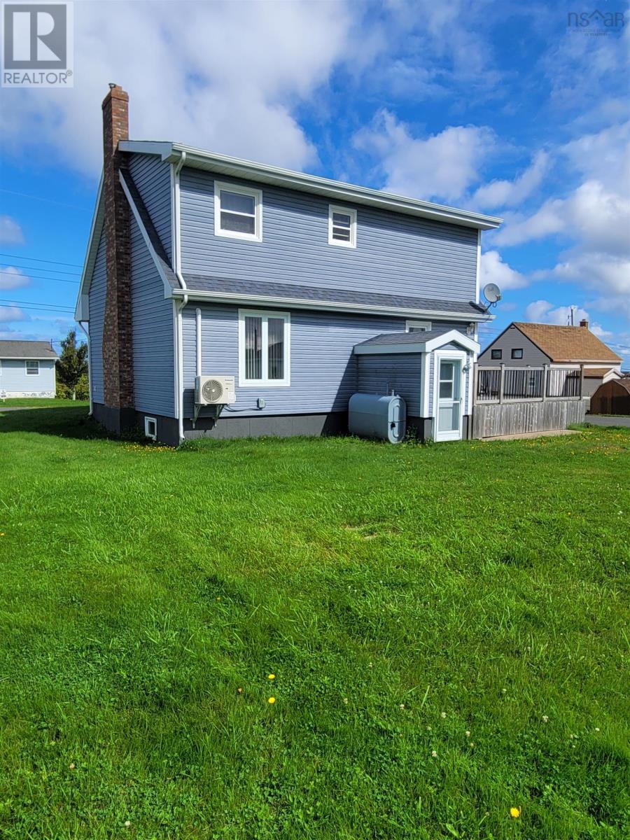 25 Roost Street, Glace Bay, Nova Scotia  B1A 5K1 - Photo 34 - 202422887