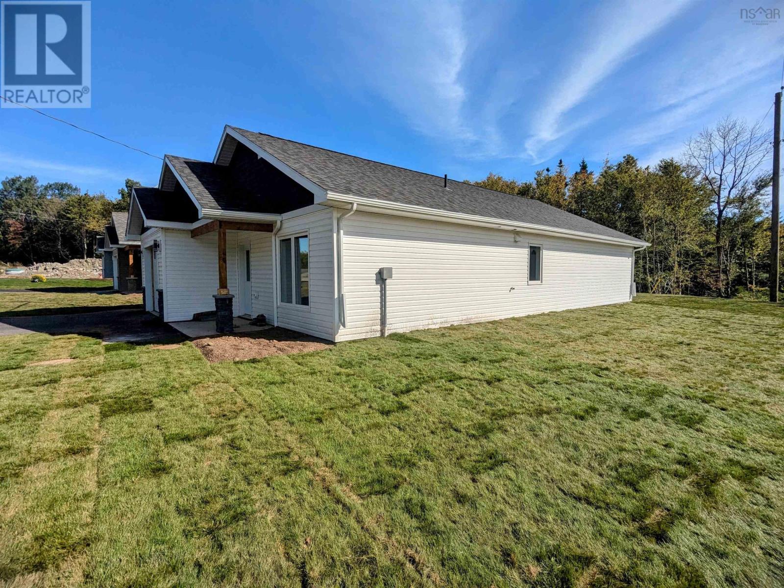 32 30 Shadebush Walk, Upper Sackville, Nova Scotia  B4E 0X8 - Photo 4 - 202423037