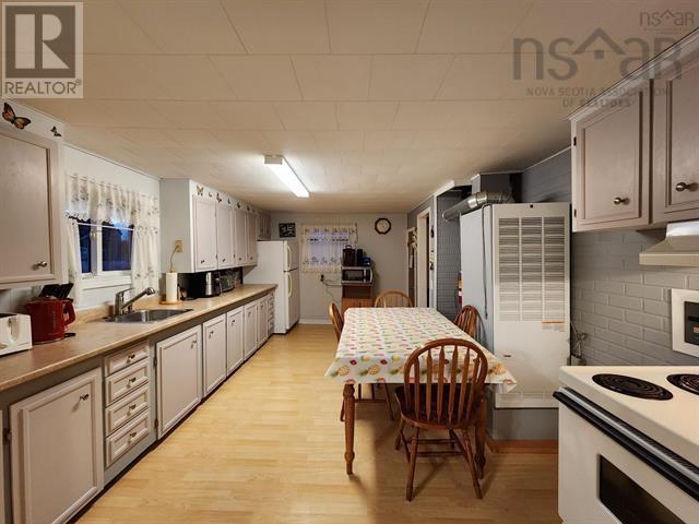 870 Union Street, Canso, Nova Scotia  B0H 1H0 - Photo 5 - 202423201