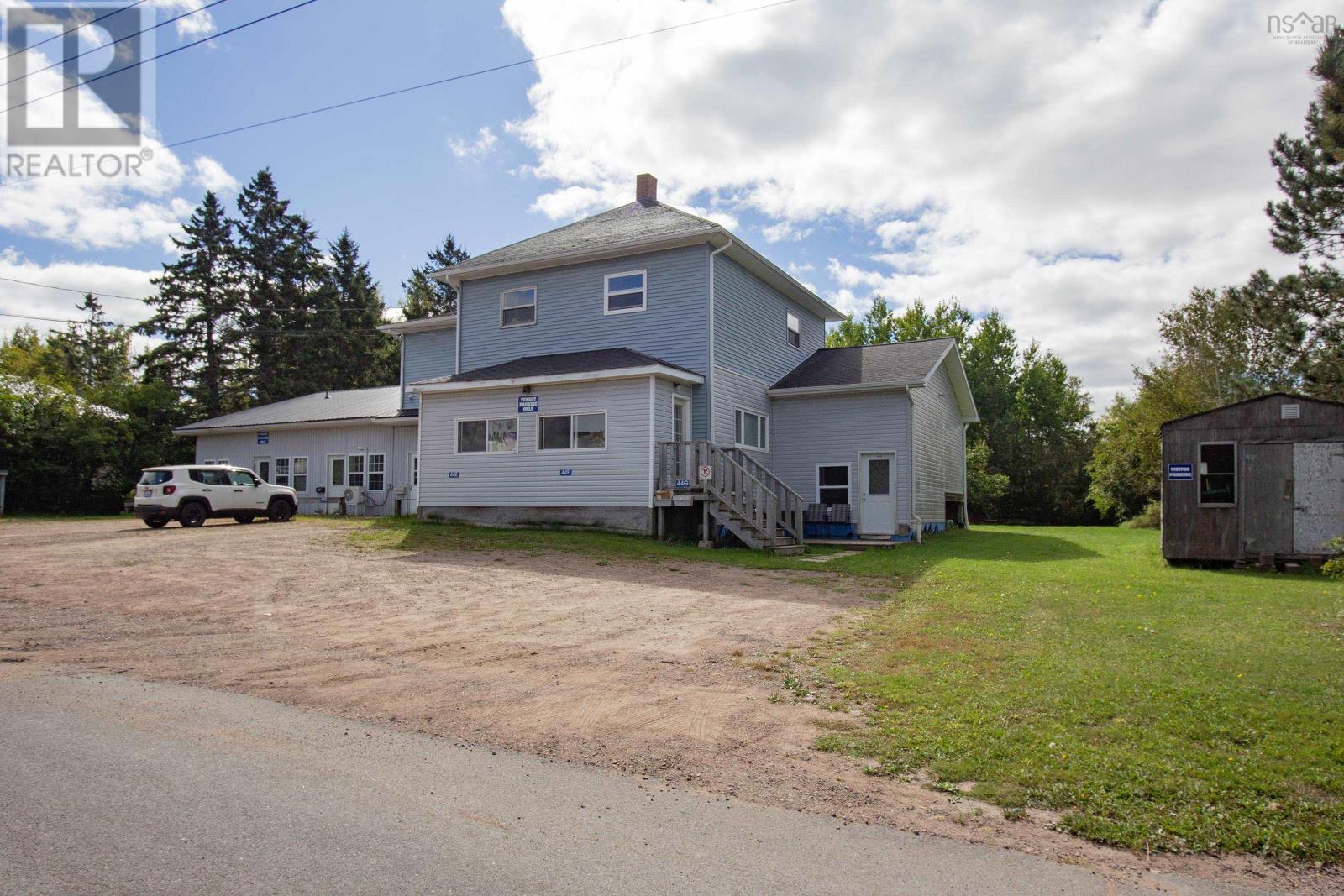 44 Russell Street, Amherst, Nova Scotia  B4H 2S6 - Photo 2 - 202423320