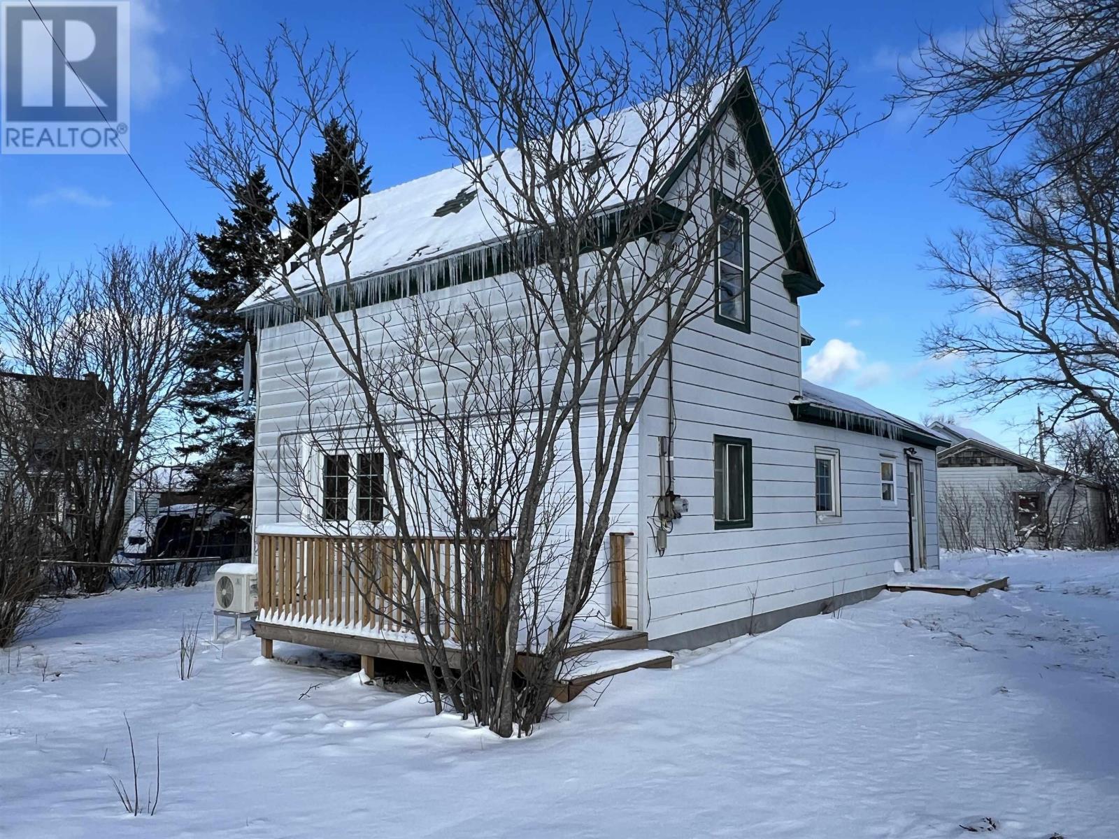 3591 Wood, New Waterford, Nova Scotia  B1H 1V8 - Photo 2 - 202423350