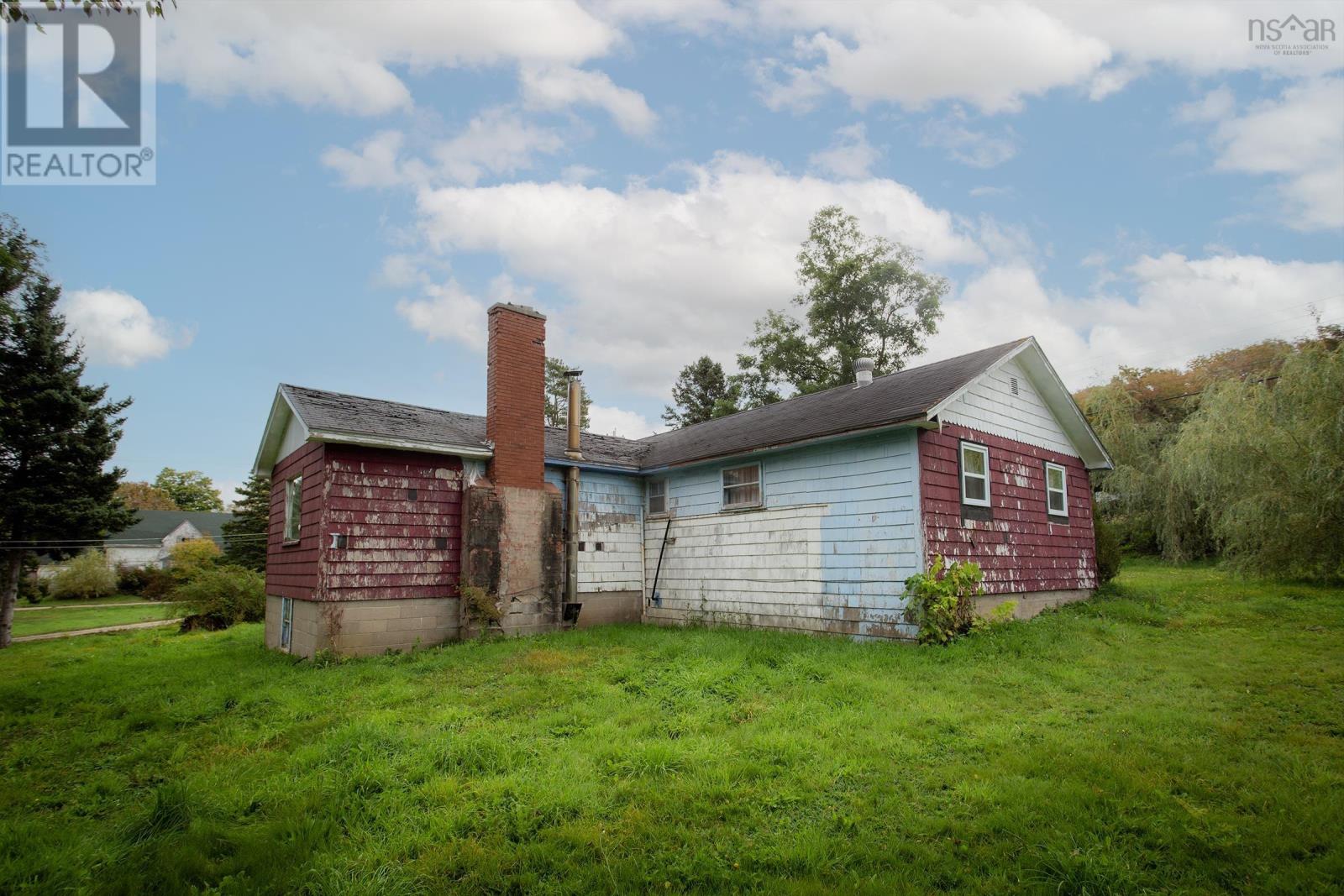 703 Highway 1, Deep Brook, Nova Scotia  B0S 1J0 - Photo 5 - 202423355