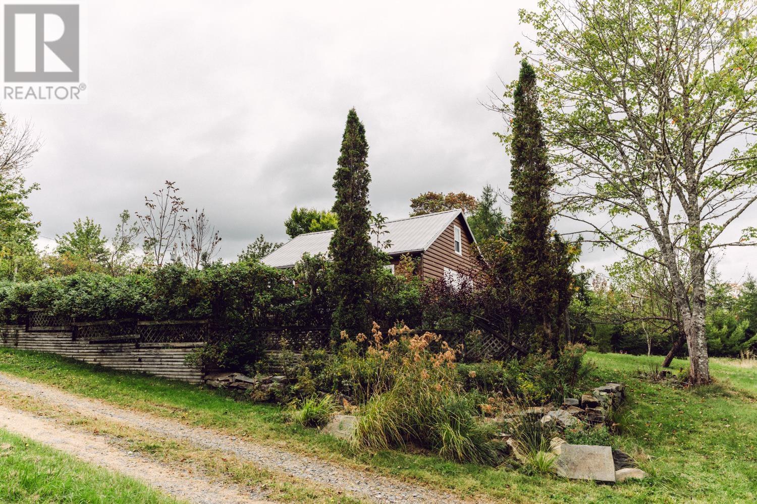 363 Ogilvie Road, Elderbank, Nova Scotia  B0N 1X0 - Photo 46 - 202423444