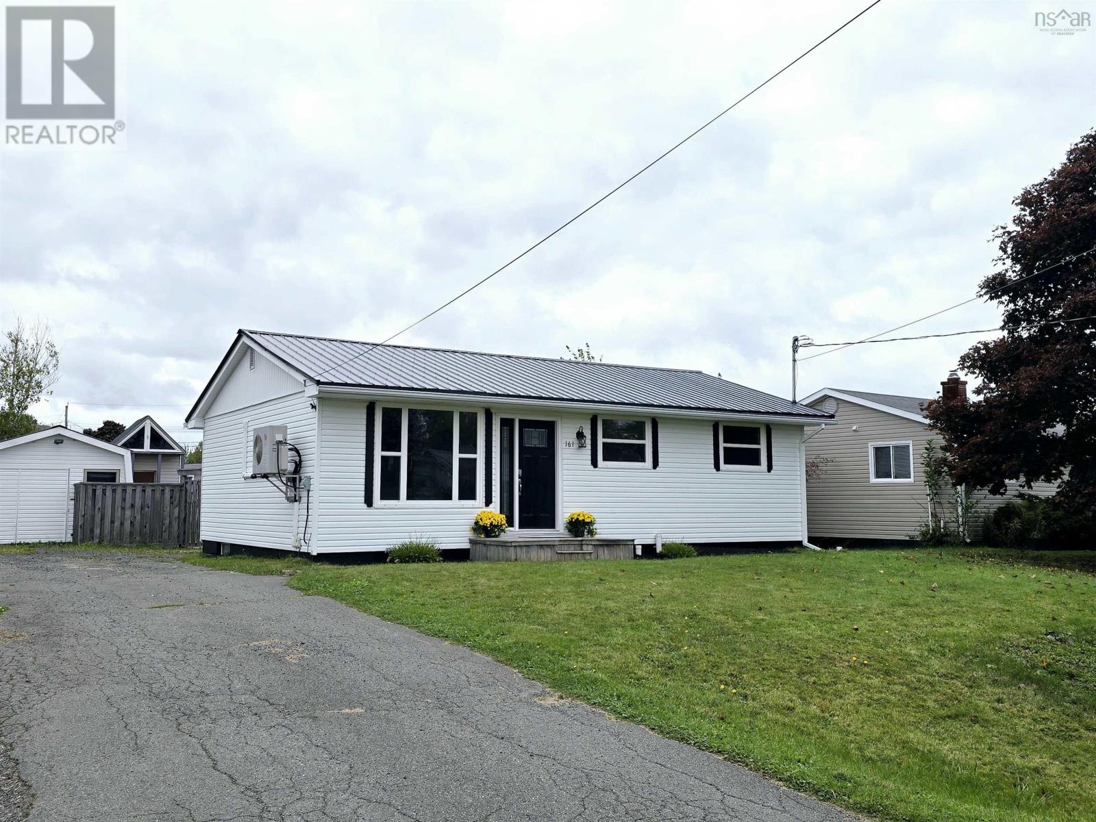 161 Cedar Street, Pictou, Nova Scotia  B0K 1H0 - Photo 1 - 202423612