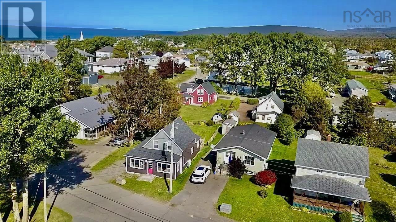 63 Maple Street, Inverness, Nova Scotia  B0E 1N0 - Photo 2 - 202423723