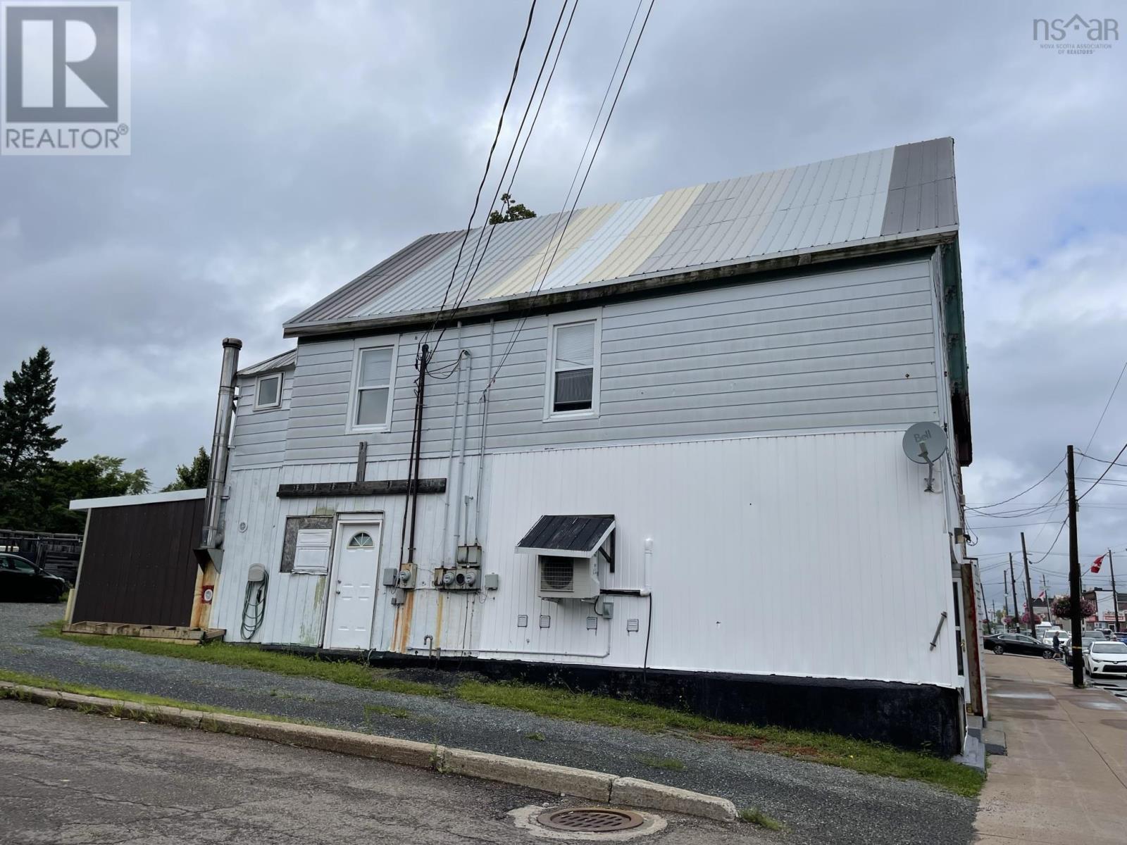 260-262 Foord Street, Stellarton, Nova Scotia  B0K 1S0 - Photo 4 - 202423924