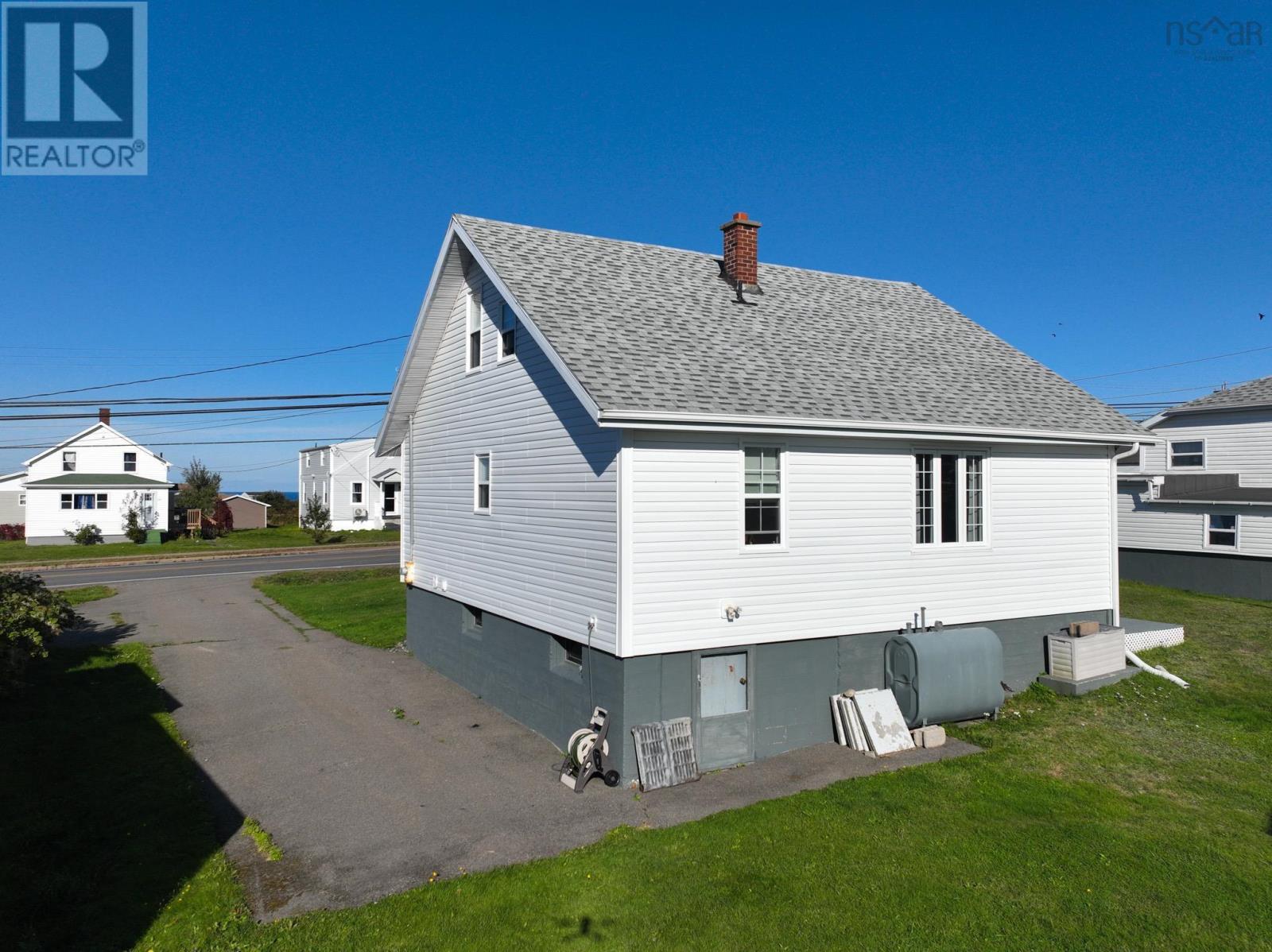 4292 New Waterford Highway, New Victoria, Nova Scotia  B1H 2E4 - Photo 3 - 202423932