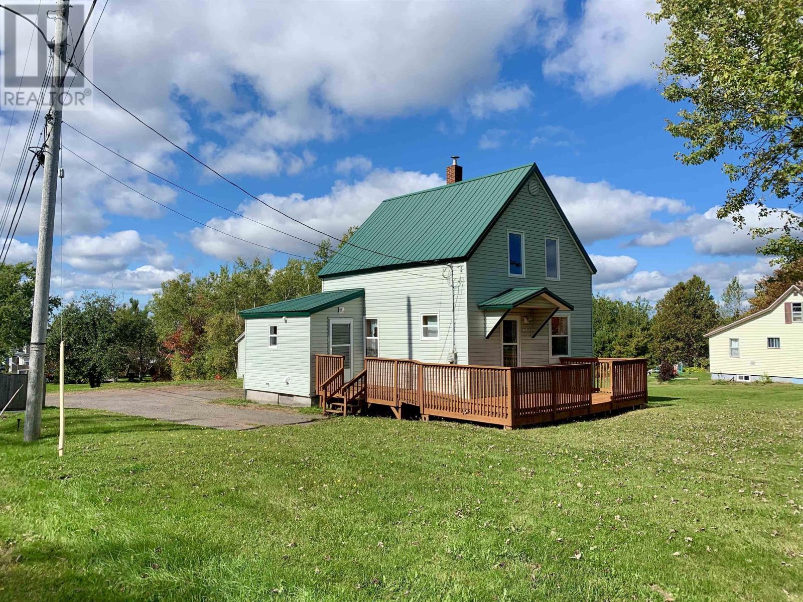 63 Cowan Street, Springhill, Nova Scotia  B0M 1X0 - Photo 2 - 202424067