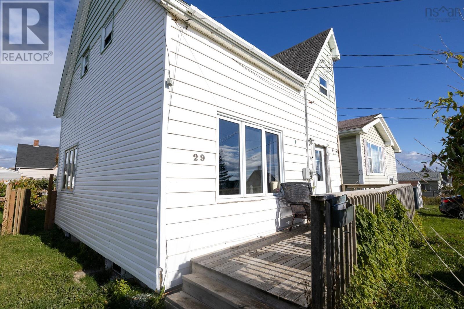 29 Second Street, Glace Bay, Nova Scotia  B1A 4E7 - Photo 11 - 202424475